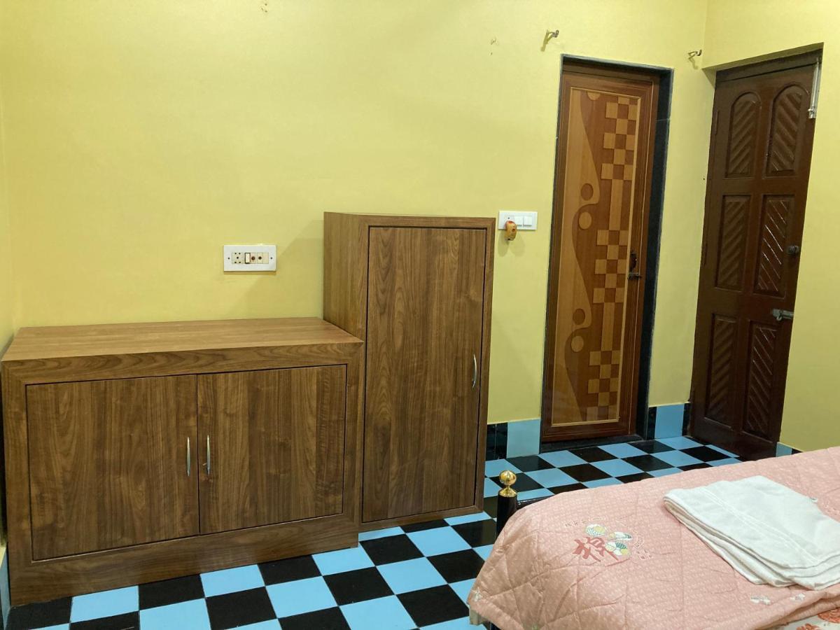 Anjali Homestay - 10 Mins From Airport Shiliguri Exterior foto