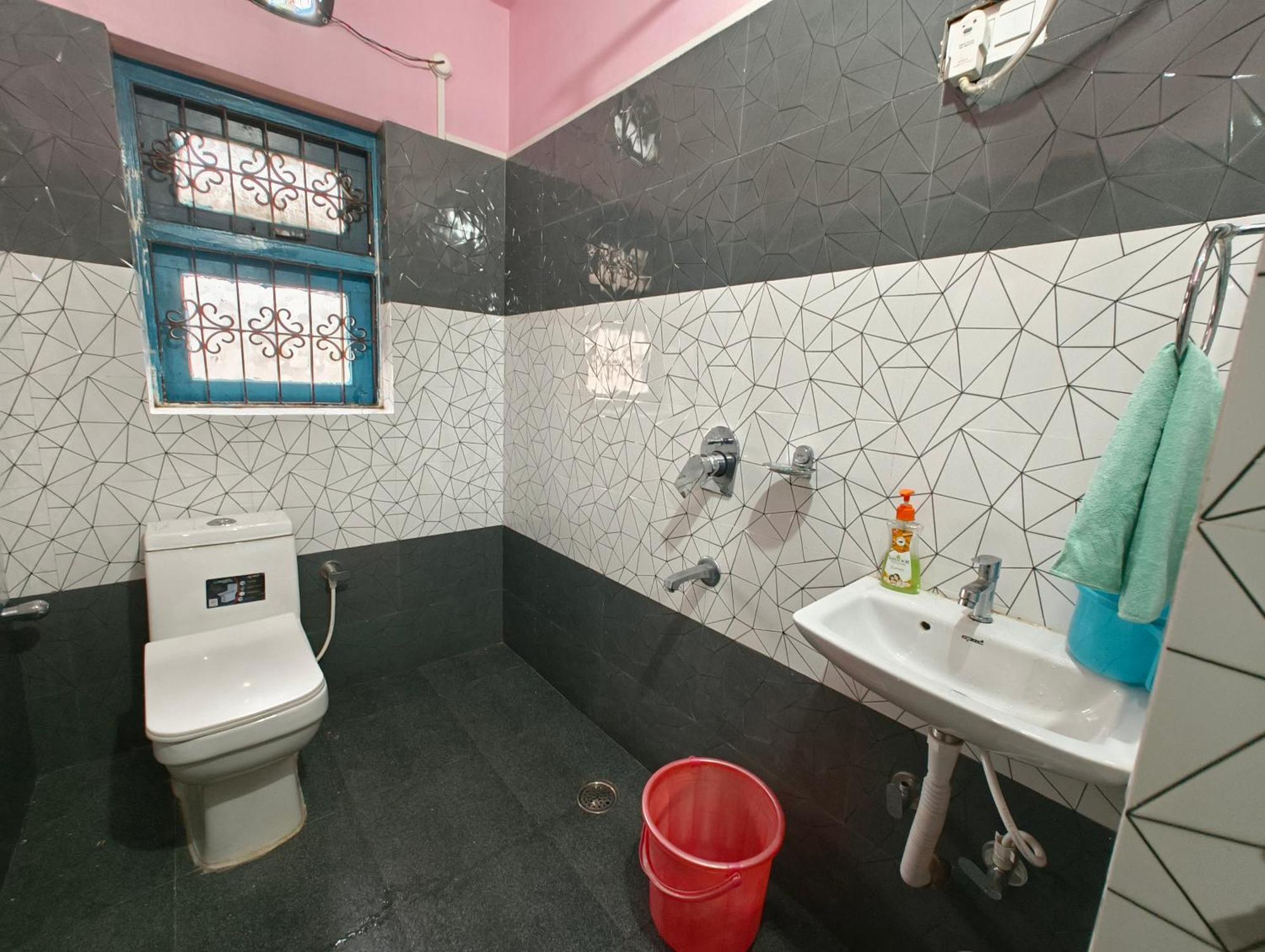 Anjali Homestay - 10 Mins From Airport Shiliguri Exterior foto